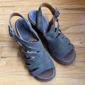 Fiorentini Baker sandals light brown leather sz 39 or 8.5 buckle heel open toe